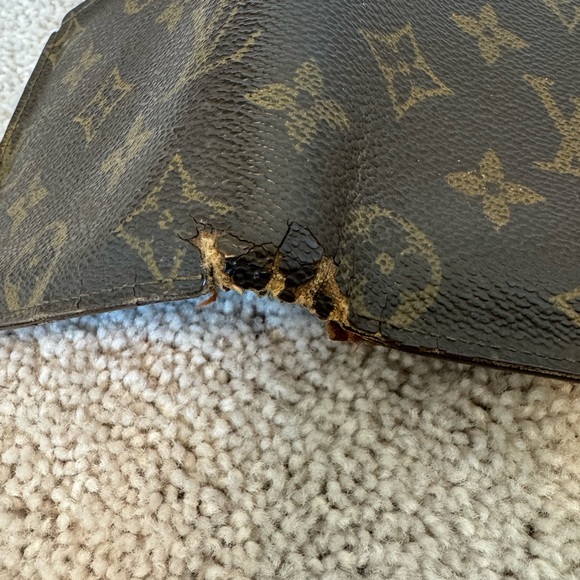 Louis Vuitton Monogram Marco Bi Fold Men’s Wallet - Picture 7 of 11